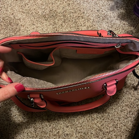 Michael Kors handbag - Picture 2 of 2